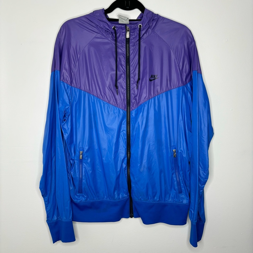 Nike Sportswear | Hooded Windbreaker